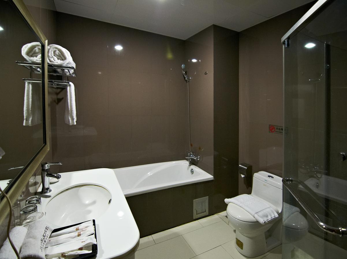 James Joyce Coffetel Hotel Guangzhou Shi Jing City Square Branch Экстерьер фото