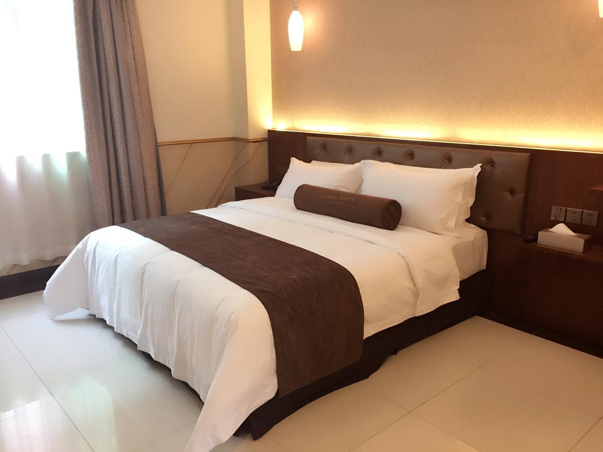 James Joyce Coffetel Hotel Guangzhou Shi Jing City Square Branch Экстерьер фото
