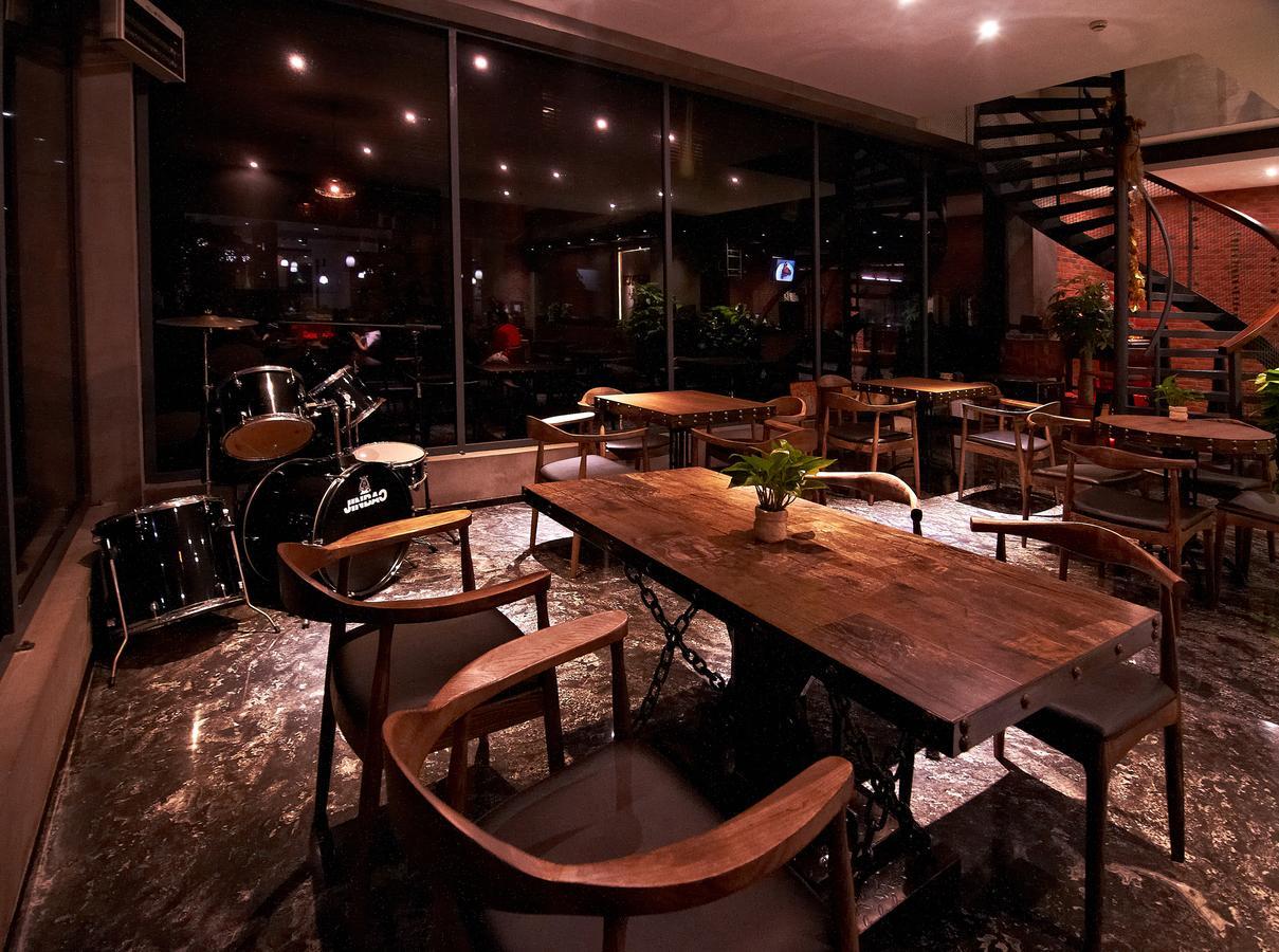 James Joyce Coffetel Hotel Guangzhou Shi Jing City Square Branch Экстерьер фото