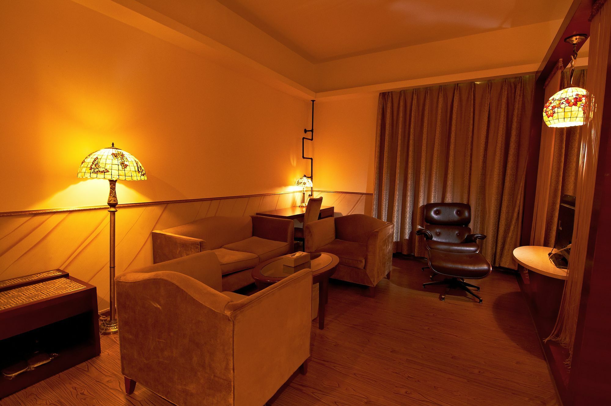 James Joyce Coffetel Hotel Guangzhou Shi Jing City Square Branch Экстерьер фото