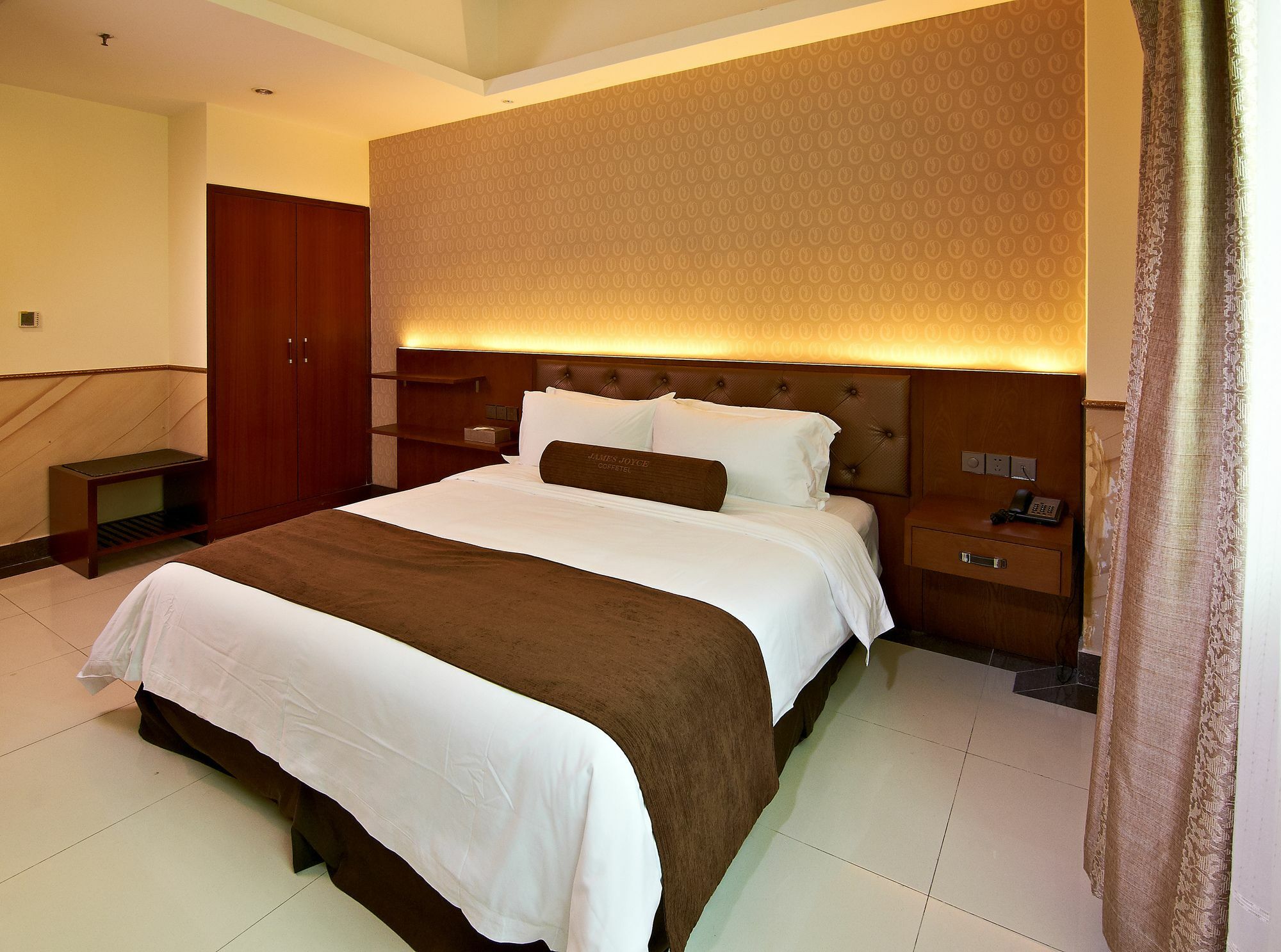 James Joyce Coffetel Hotel Guangzhou Shi Jing City Square Branch Экстерьер фото